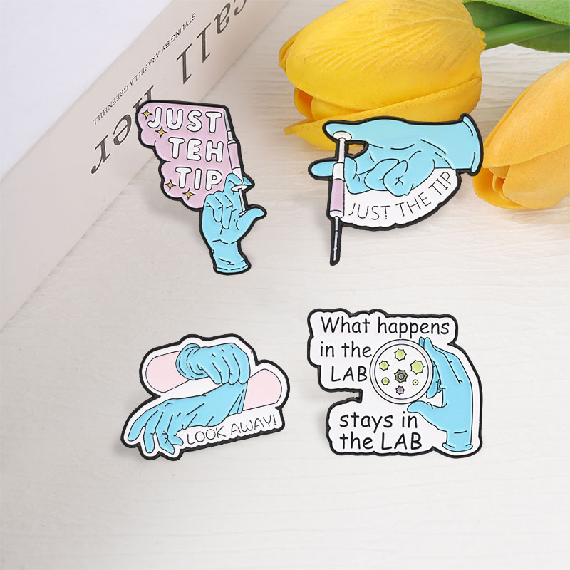 Science Lab Enamel Pins Just T - Medical Lab Tech recension och pris